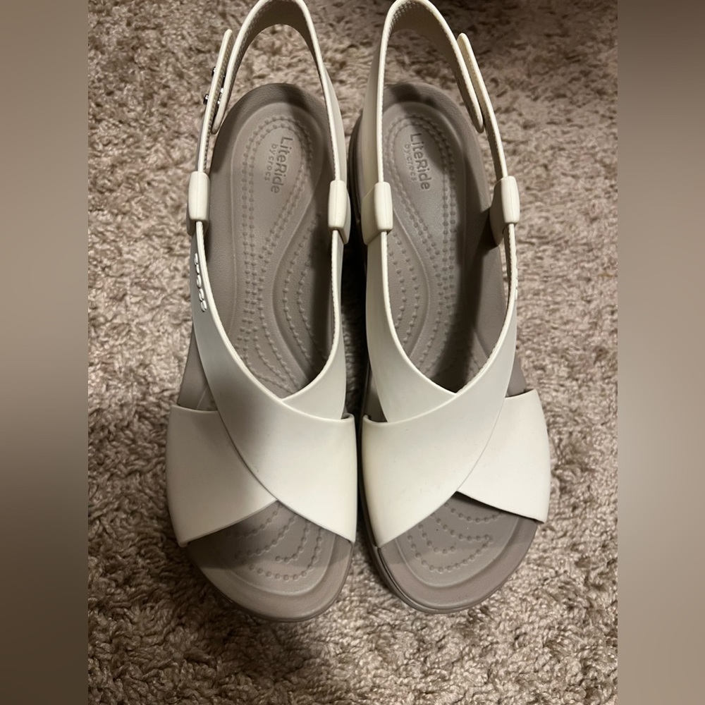 Croc wedges
